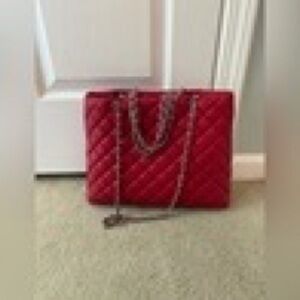 Elegant Red Quilted Women's Bag